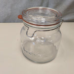 CLASP CLOSE CLEAR CONTAINER
