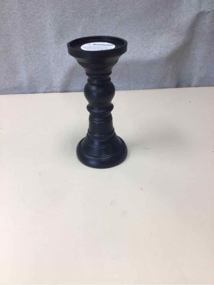 SMALL BLACK CANDLE HOLDER