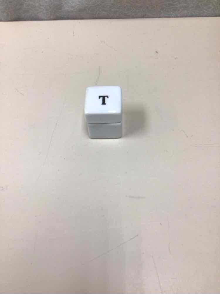 HOMEART WHITE PORCELAIN BOX W/LID