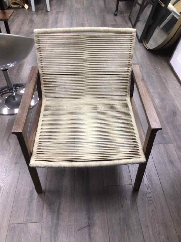WOOD W/WHITE PATIO CHAIR