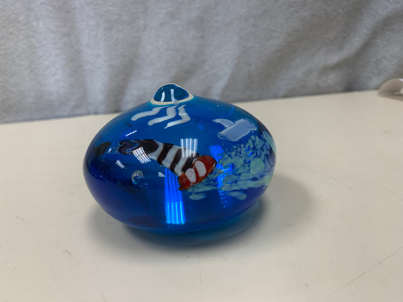 BLUE LIGHTHOUSE SCENE PAPER WEIGHT