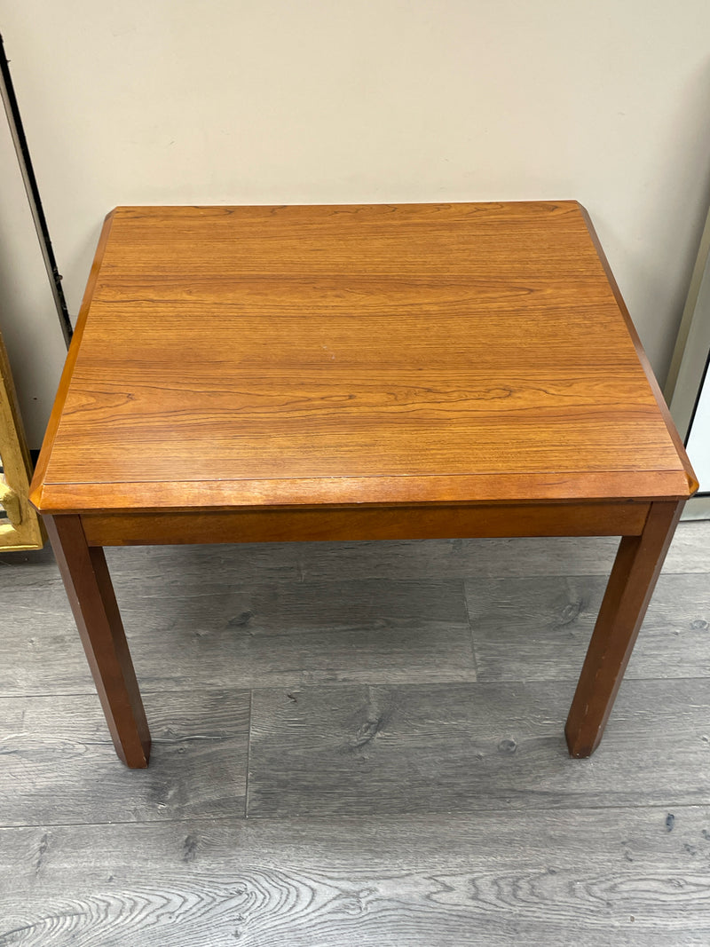 WOOD END TABLE
