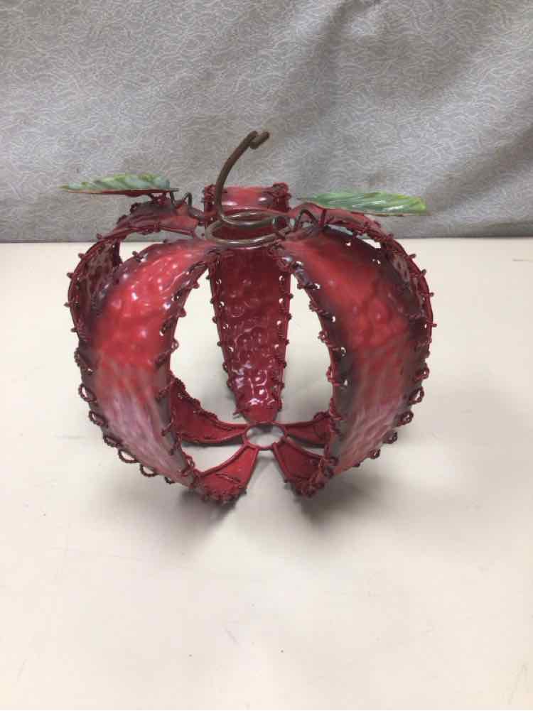 RED METAL RIBBON APPLE