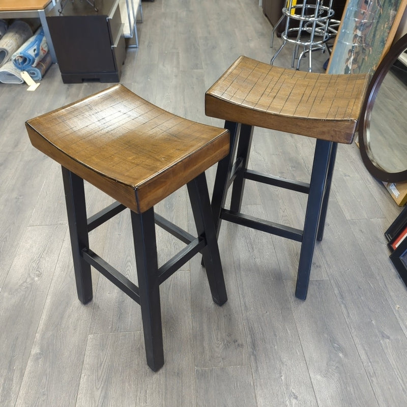 2 30" ARCHED WOOD BARSTOOLS
