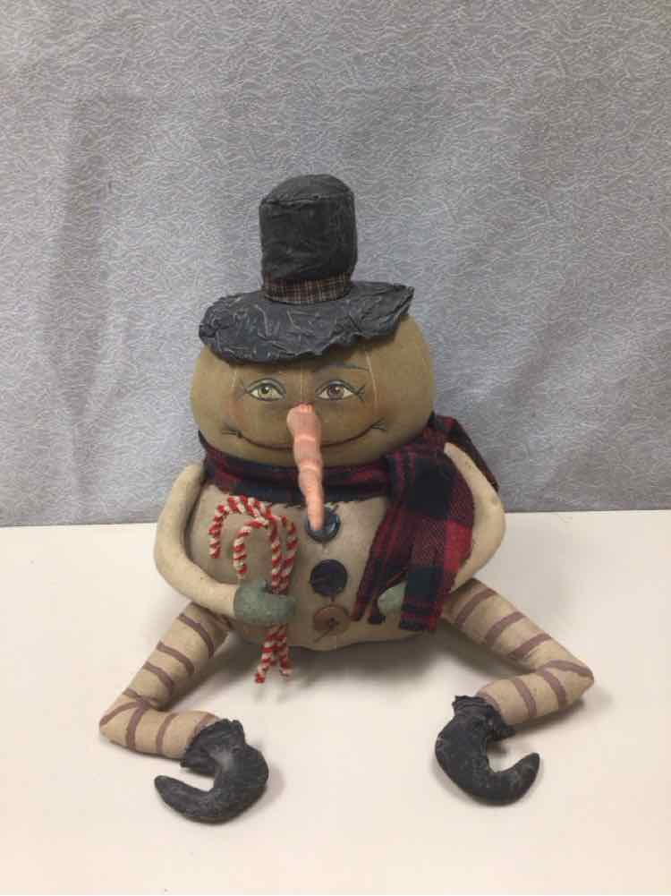 STUFFED SNOWMAN