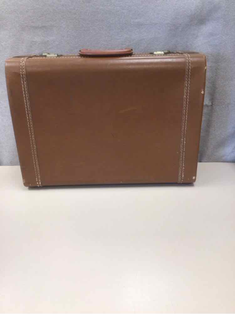 ZEPHYRLYTE VINTAGE LUGGAGE