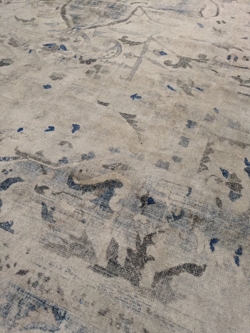 BLUE GREY DIST RUG