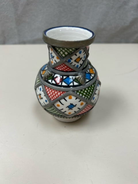 SHORT MULTI-COLOR VASE