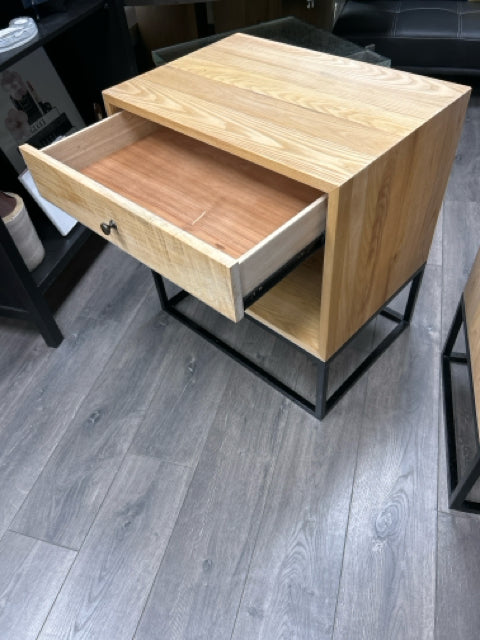 BLONDE WOOD METAL NIGHTSTAND