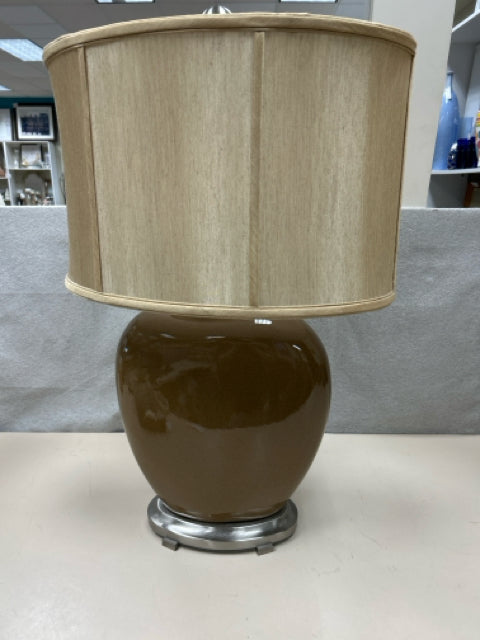 BROWN BASE W/SILVER LAMP