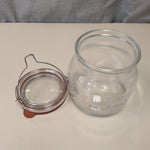 CLASP CLOSE CLEAR CONTAINER
