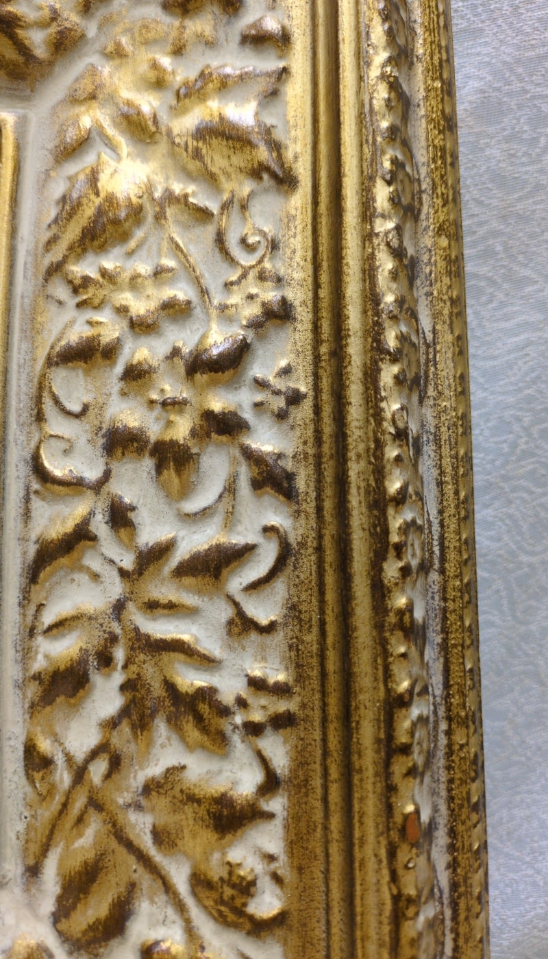 ORNATE GOLD FRAME MIRROR