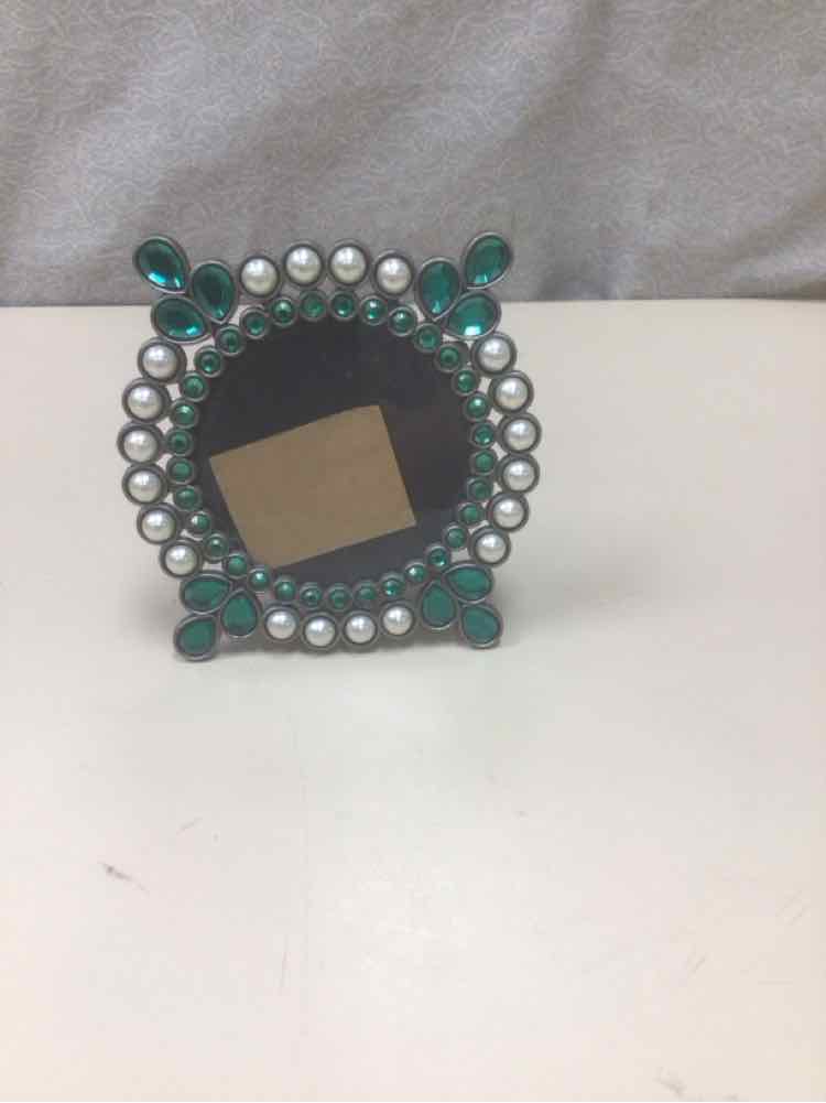 GREEN JEWELED FRAME