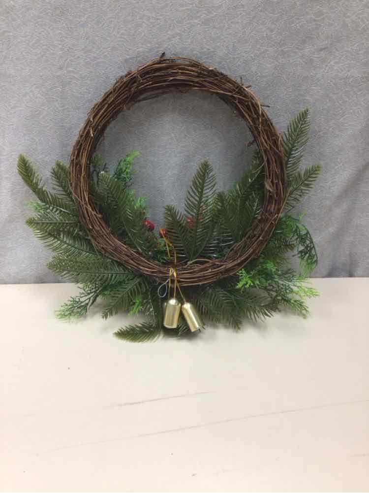 VINE WREATH W/CONES AND BERRIES