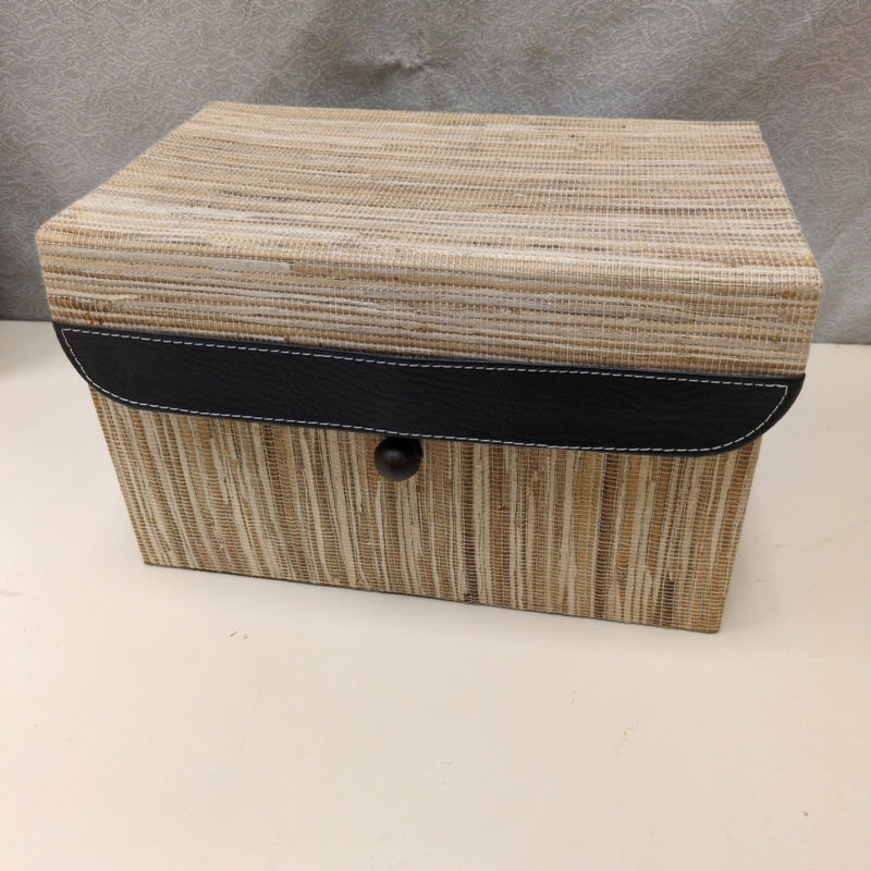 TAN FLIP TOP BOX