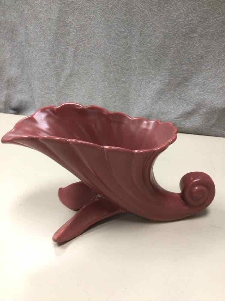 PINK LEAF VASE