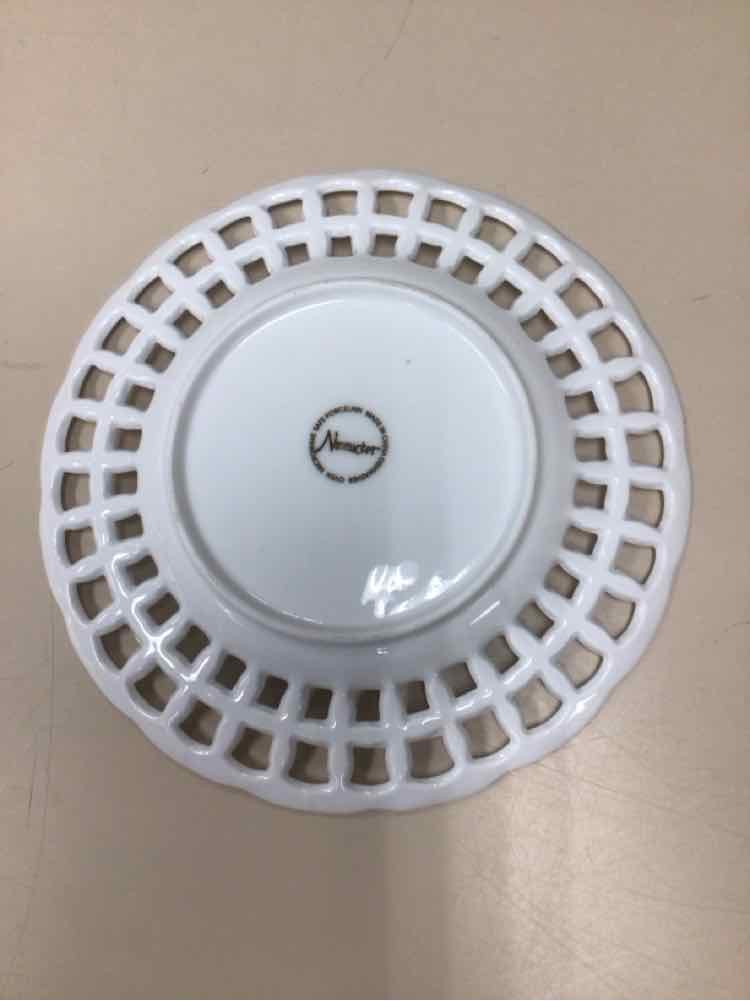PORCELAIN CUTOUT DISH