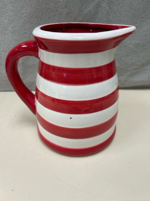 RED/WHITE CERAMIC PITCHER