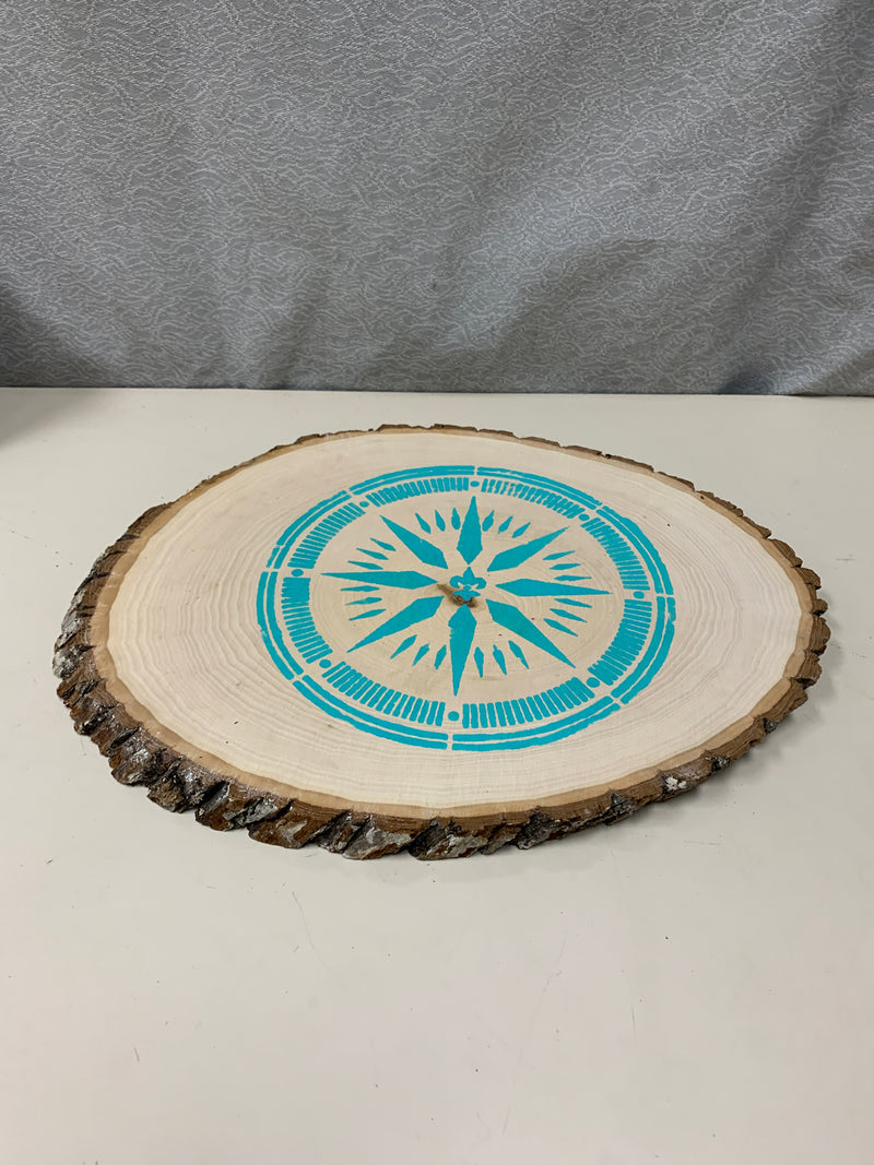 WOOD SLICE COMPASS DECOR