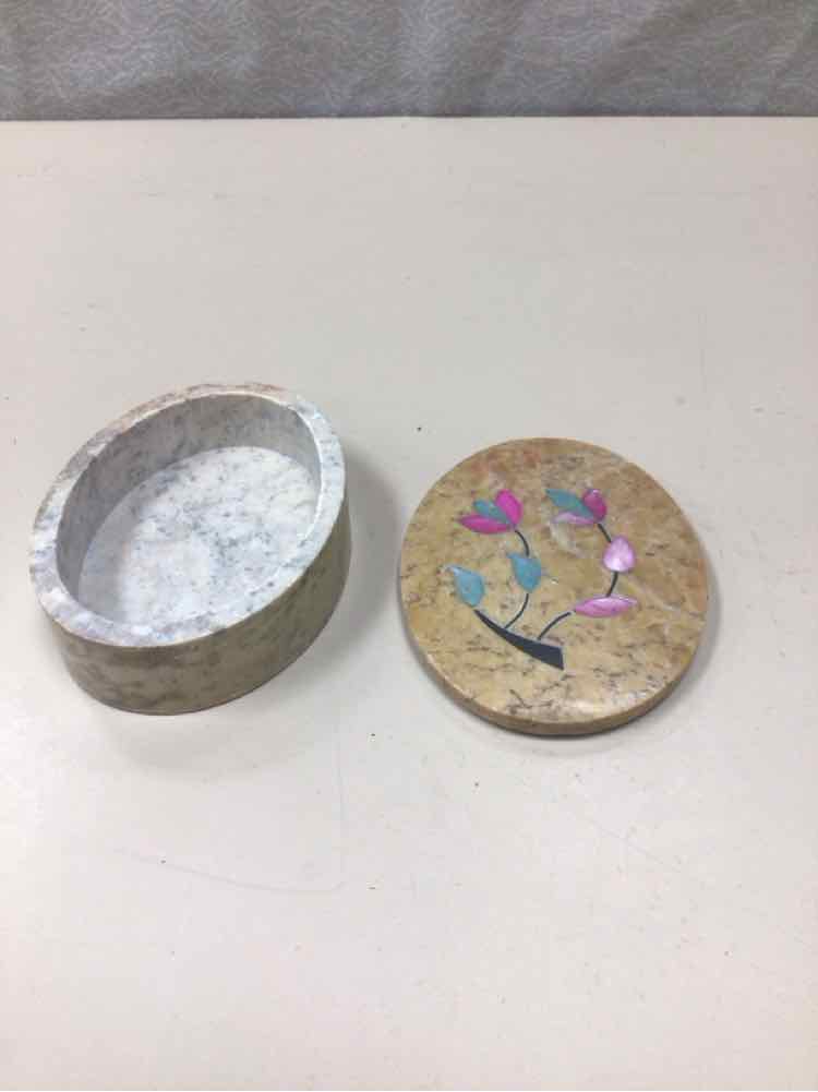 FLORAL STONE LIDDED CONT