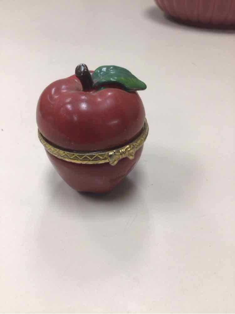 RED APPLE TRINKET BOX