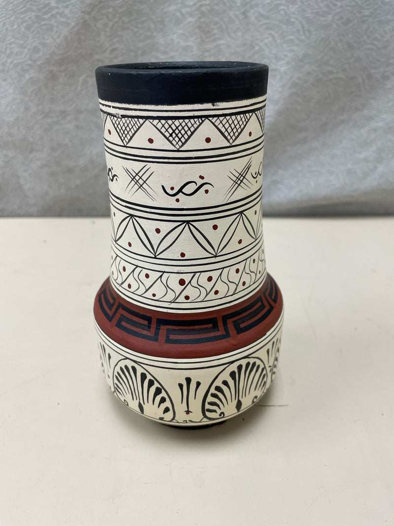 CERAMIC BROWN TONE VASE