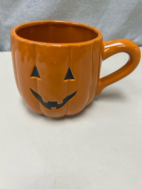 OVERSIZE JACK O LANTERN MUG