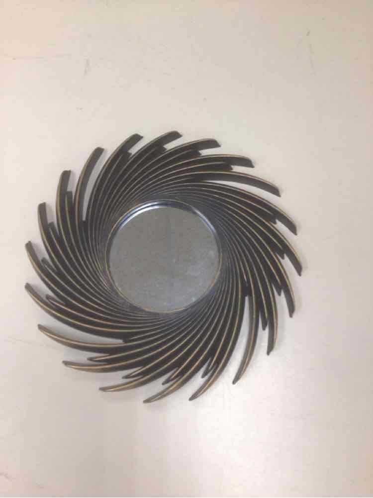 GOLD PLASTIC SPIRAL MIRROR